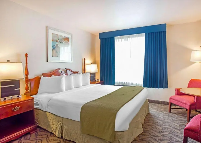Quality Inn & Suites Airport West